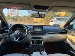 نيسان ألتيما